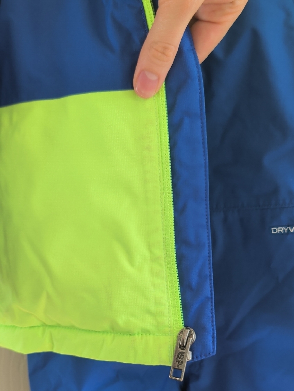 North Face Kids Waterproof Ski Suit | 4T Waterproof Boys Snowsuit - Picture 5 of 16